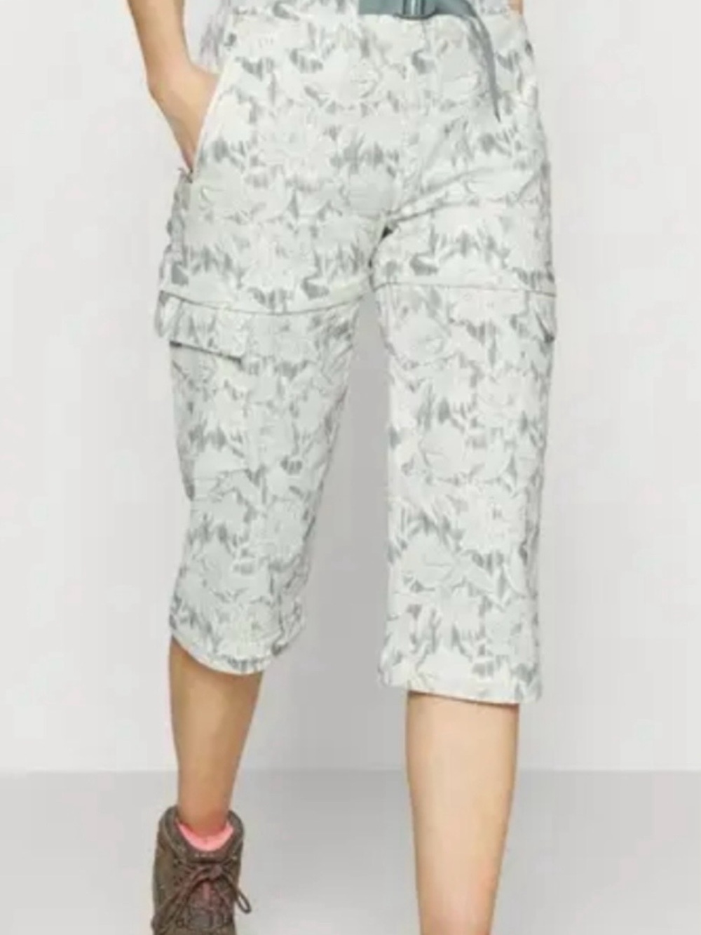 Athleta Trekkie Convertible Hike Pant In Ethereal Bloom Magnolia Green White